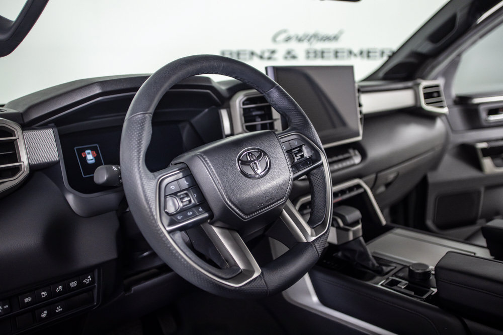 Used 2025 Toyota Sequoia Limited AWD/4WD image 25