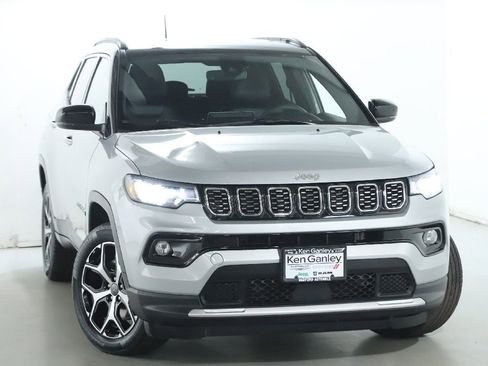 Used 2025 Jeep Compass Limited AWD/4WD image 2