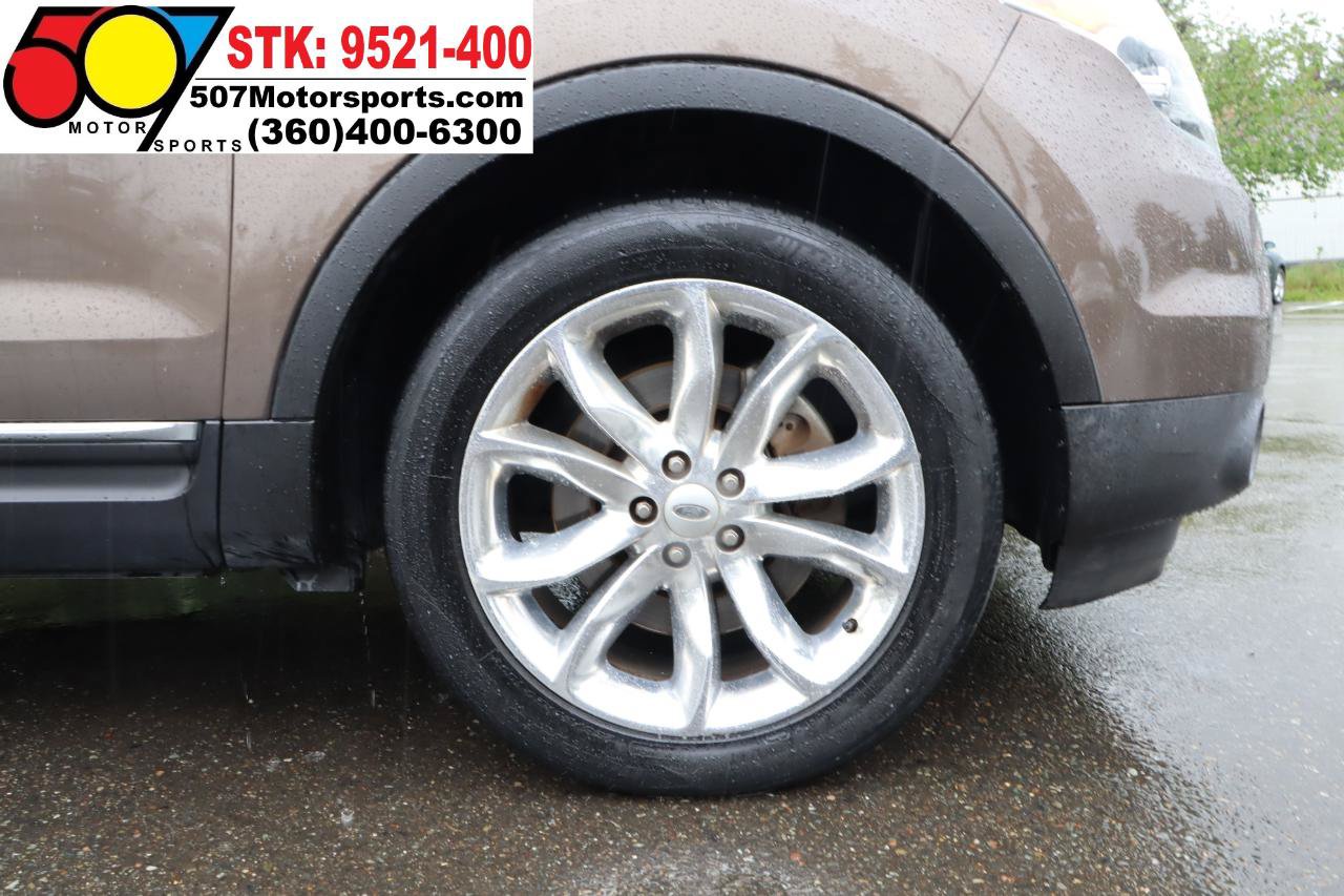 Used 2015 Ford Explorer XLT w/ Equipment Group 202A AWD/4WD image 24