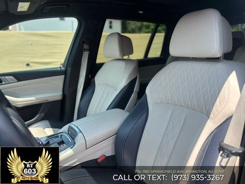 Used 2019 BMW X7 xDrive50i w/ Premium Package AWD/4WD image 23