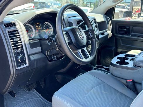 Used 2018 RAM 2500 Tradesman w/ Chrome Appearance Group AWD/4WD image 14
