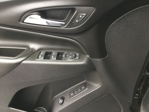 Used 2021 Chevrolet Equinox LT FWD image 12