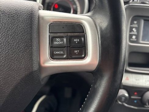 Used 2020 Dodge Journey SE w/ SE Popular Equipment Group image 11