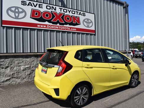 Used 2016 Honda Fit EX image 5