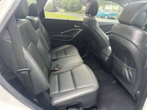 Used 2015 Hyundai Santa Fe GLS w/ Option Group 03 AWD/4WD image 12
