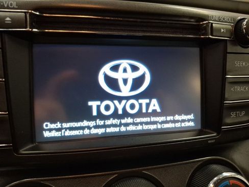 Used 2015 Toyota RAV4 LE image 20