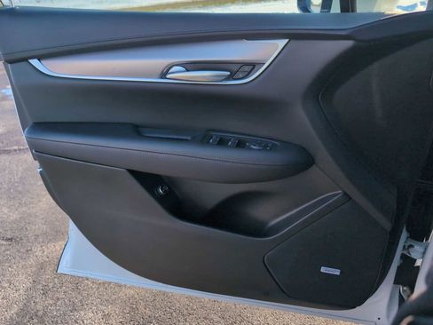Used 2024 Cadillac XT5 Luxury image 21