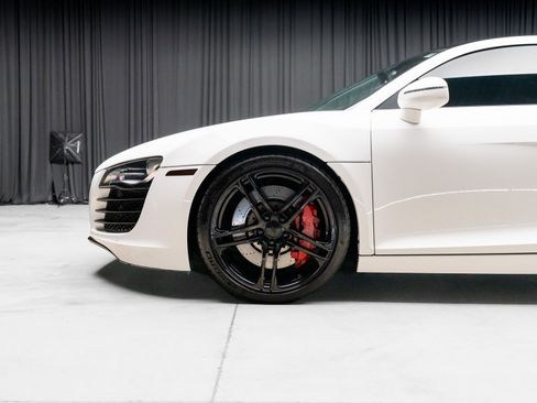 Used 2009 Audi R8 V8 image 23