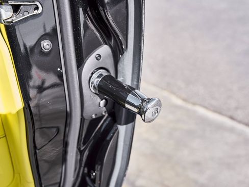 Used 2022 Rolls-Royce Cullinan Black Badge w/ Dark Exterior Package image 29