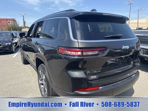 Used 2023 Jeep Grand Cherokee L Limited w/ Trailer Tow Group (B) AWD/4WD image 10