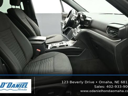 Used 2020 Ford Explorer XLT AWD/4WD image 39