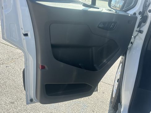Used 2022 Ford Transit 350 XLT image 13