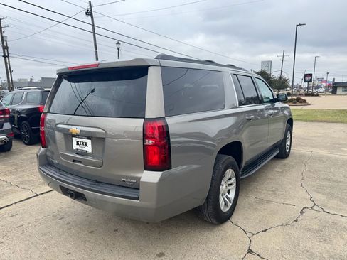 Used 2019 Chevrolet Suburban LT w/ Max Trailering Package image 5