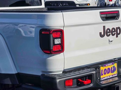 New 2026 Jeep Gladiator Rubicon image 11