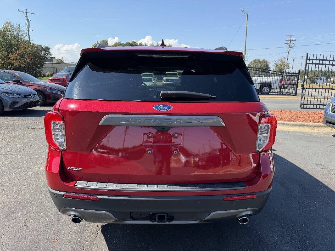 Used 2023 Ford Explorer XLT RWD image 6