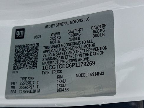 Used 2023 Chevrolet Colorado LT image 12