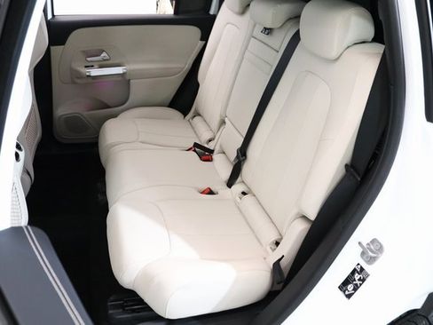 Certified 2025 Mercedes-Benz GLB 250 4MATIC image 12