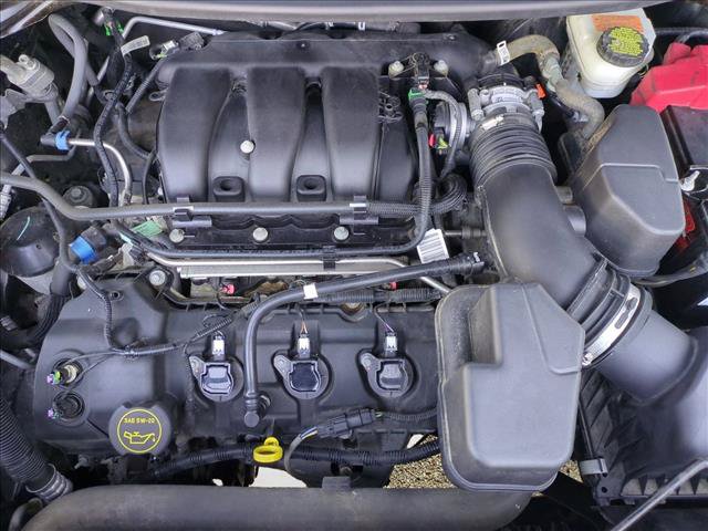 Used 2018 Ford Explorer XLT w/ Equipment Group 202A FWD image 22