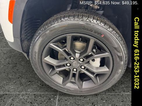 New 2025 Jeep Grand Cherokee Limited image 27