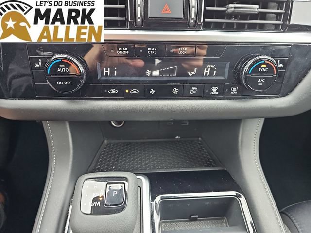 Used 2025 Nissan Pathfinder SV FWD image 17