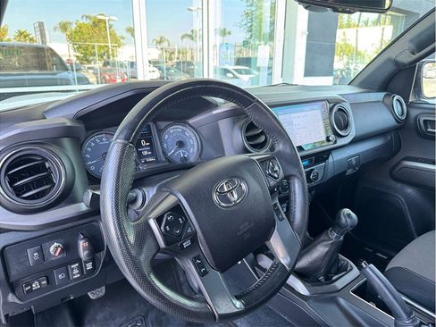 Used 2021 Toyota Tacoma TRD Off-Road w/ Technology Package AWD/4WD image 23