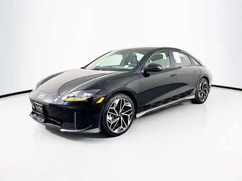 Used 2024 Hyundai Ioniq 6 SEL image 3