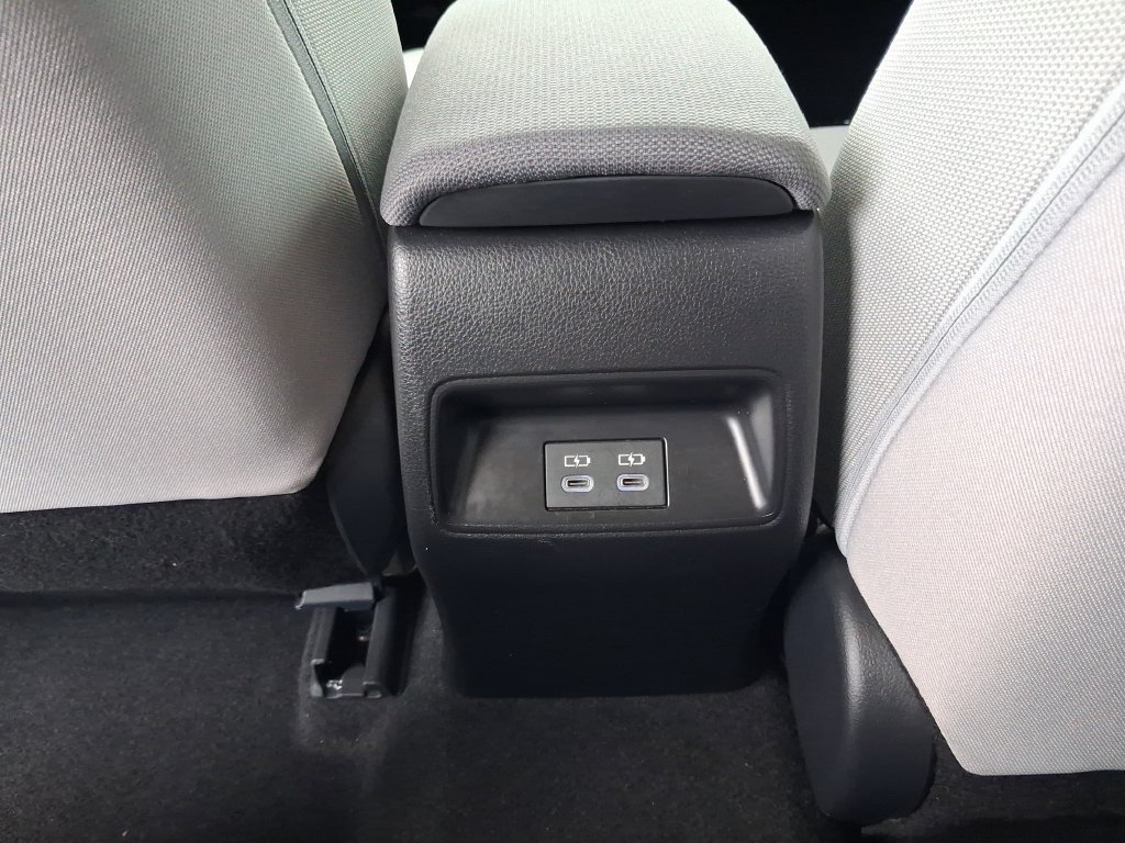 Used 2025 Toyota Corolla LE FWD image 13