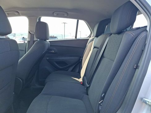 Used 2019 Chevrolet Trax LS FWD image 12