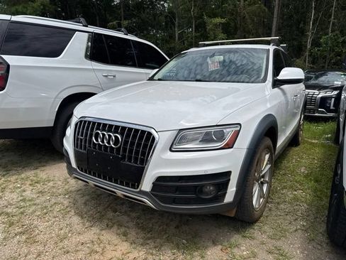 Used 2017 Audi Q5 2.0T Premium Plus w/ Technology Package AWD/4WD image 2
