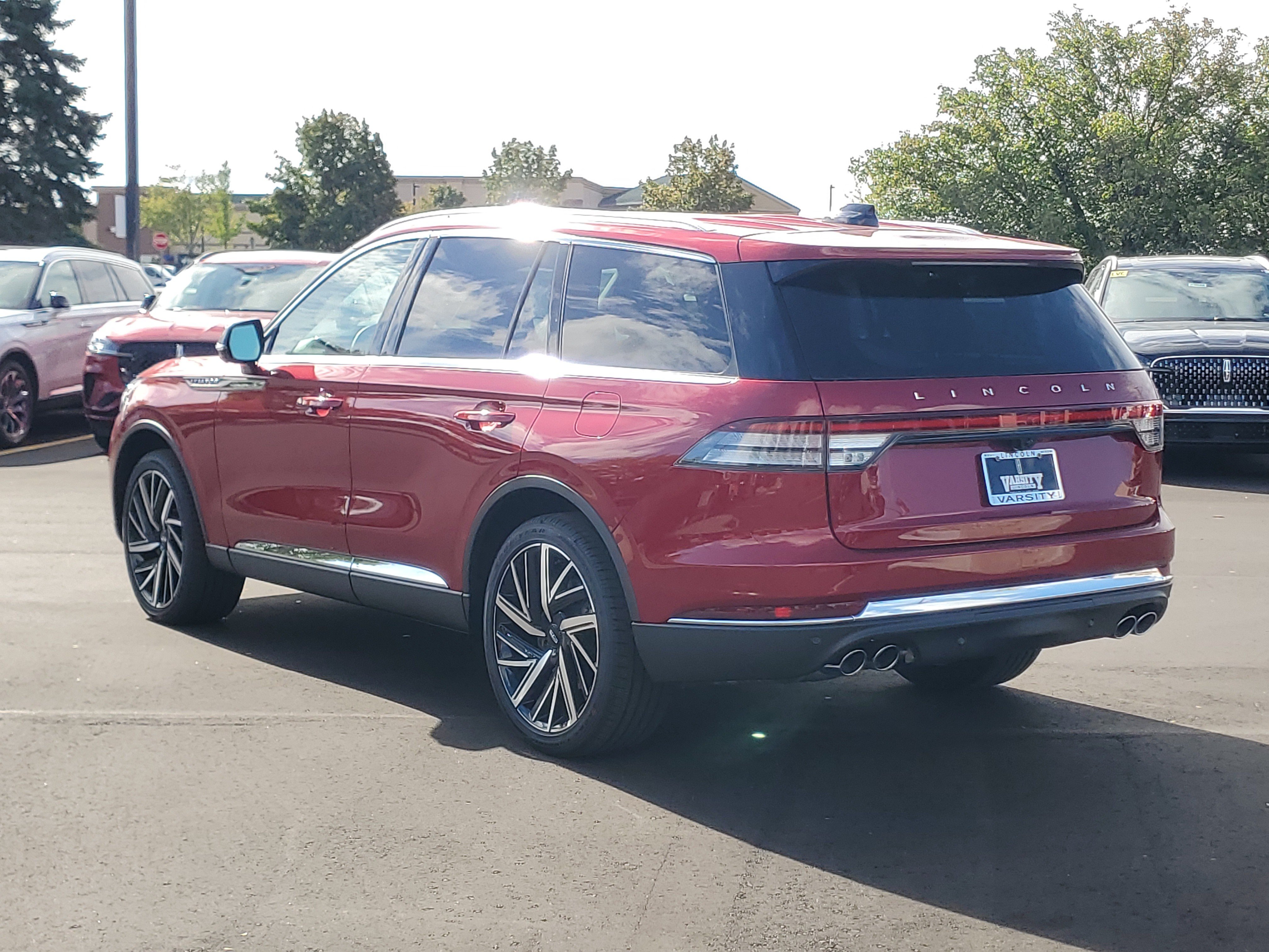 New 2027 Lincoln Aviator Reserve AWD/4WD image 3