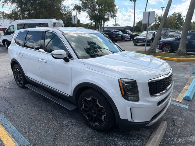 Used 2022 Kia Telluride LX AWD/4WD image 2