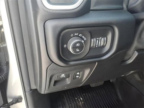 Used 2019 RAM 1500 Big Horn image 15