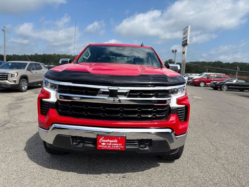Used 2025 Chevrolet Silverado 1500 LT AWD/4WD image 7