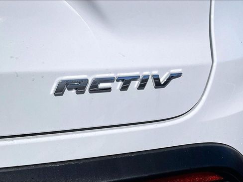 New 2026 Chevrolet Trax ACTIV w/ Sunroof Package FWD image 10