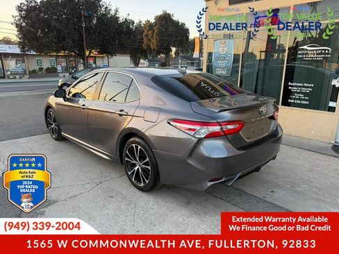 Used 2020 Toyota Camry SE image 14