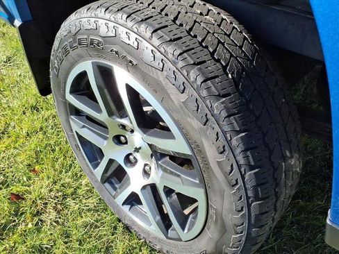 Used 2023 Chevrolet Colorado Z71 w/ Z71 Convenience Package 2 image 28