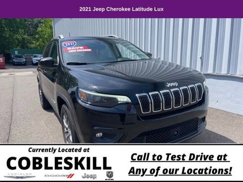 Used 2021 Jeep Cherokee Latitude Lux image 2