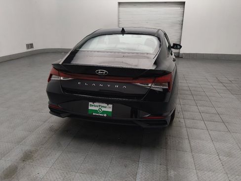 Used 2021 Hyundai Elantra SE FWD image 7