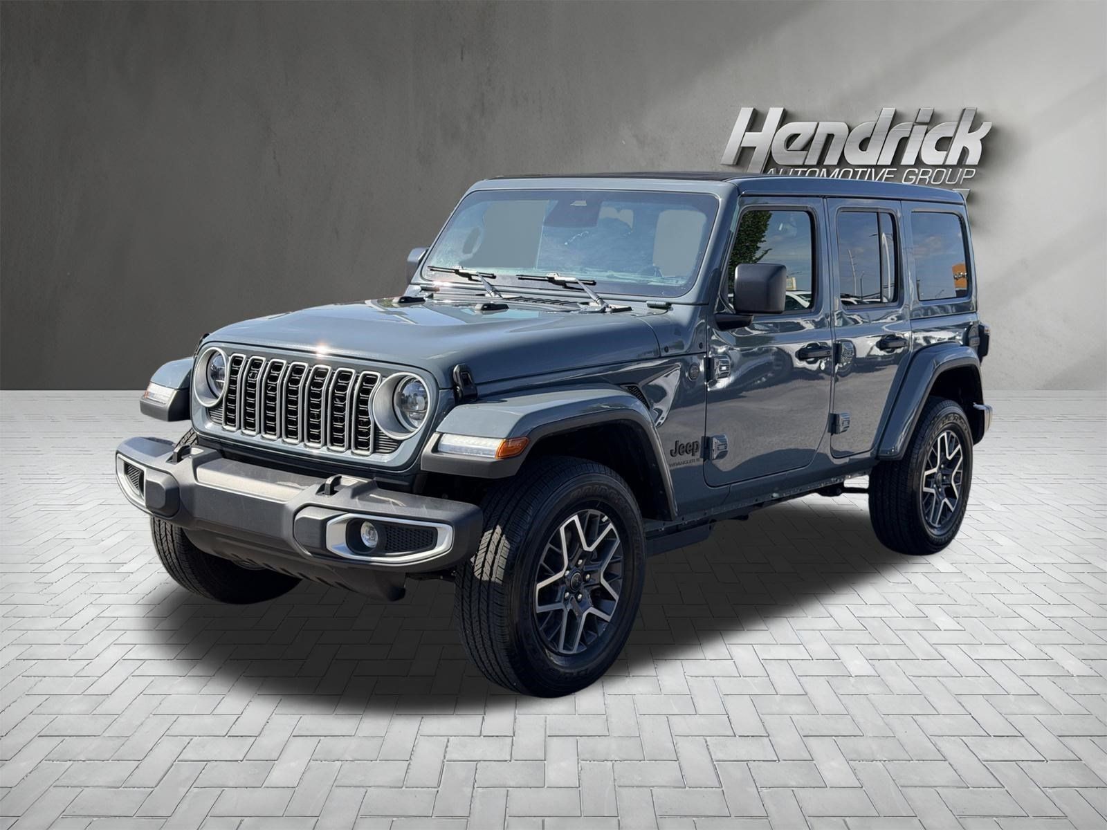 Used 2026 Jeep Wrangler Unlimited Sahara AWD/4WD image 5