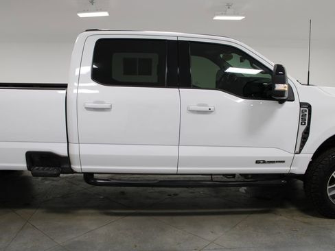 Used 2024 Ford F250 Lariat image 11
