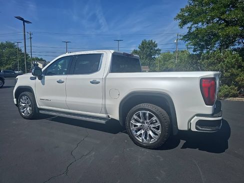 Used 2023 GMC Sierra 1500 Denali w/ Denali Reserve Package AWD/4WD image 4