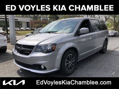 Used 2018 Dodge Grand Caravan SXT w/ Blacktop Package