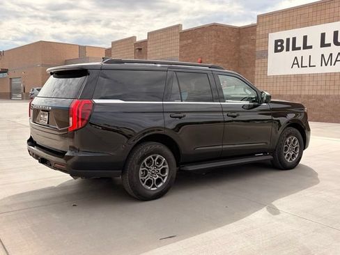 Used 2025 Ford Expedition Active AWD/4WD image 7