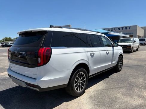 Used 2025 Ford Expedition Max Platinum AWD/4WD image 8