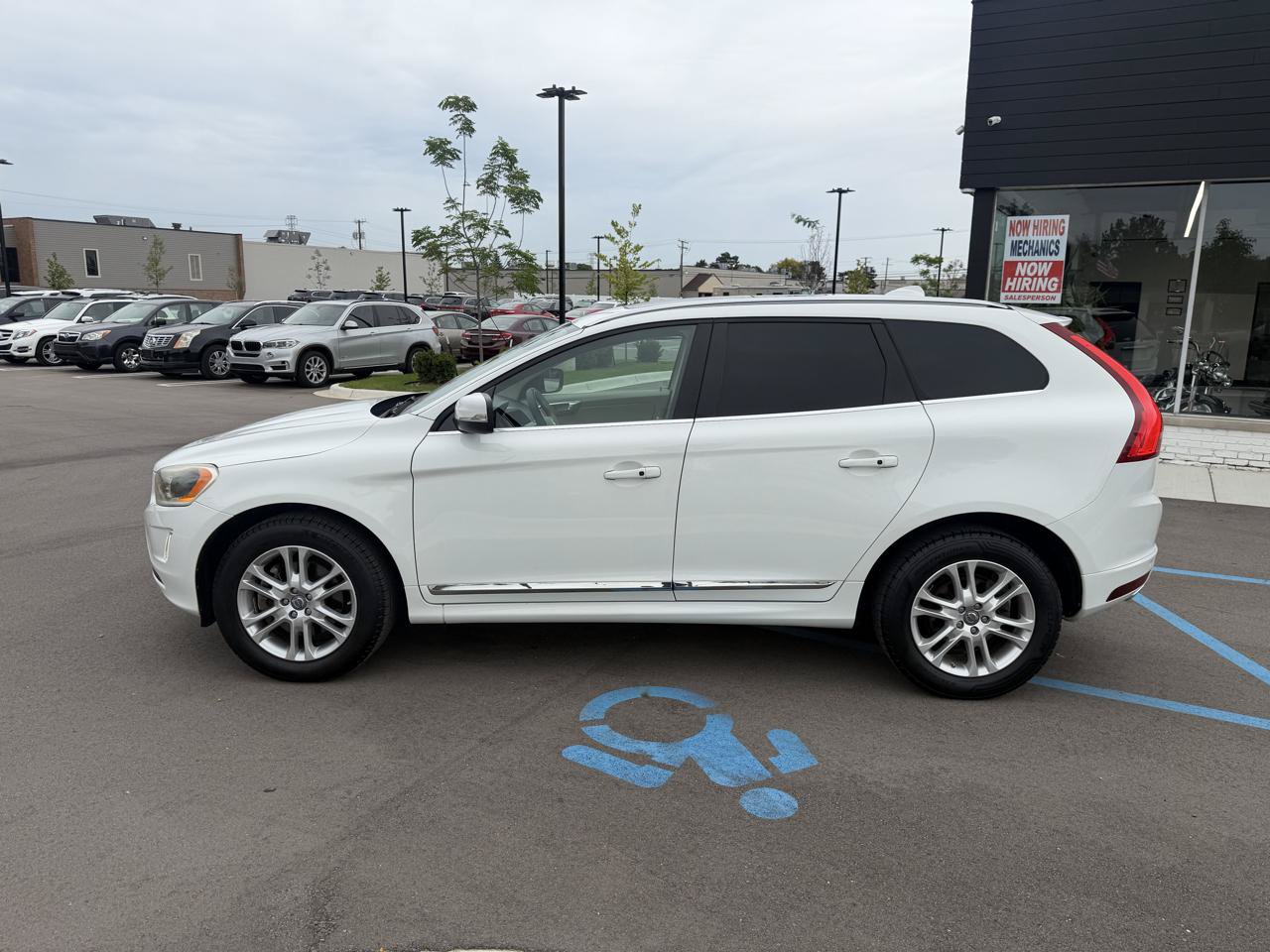 Used 2015 Volvo XC60 T5 Platinum AWD/4WD image 8