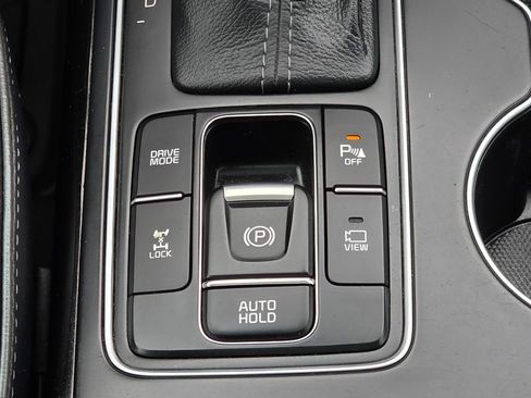 Used 2017 Kia Sorento SX image 16