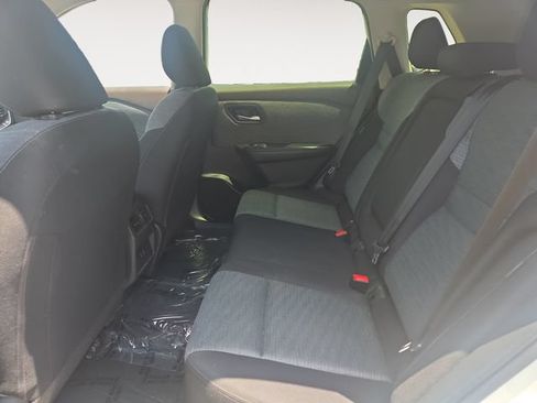 Used 2023 Nissan Rogue SV FWD image 14