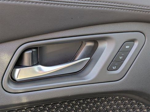 Used 2023 Nissan Ariya FWD image 13