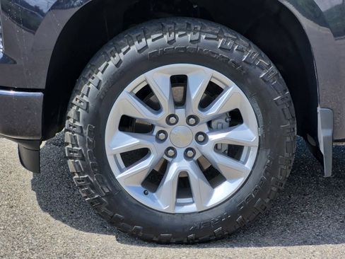 Used 2022 Chevrolet Silverado 1500 Custom AWD/4WD image 14