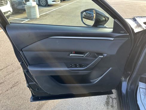 Used 2025 MAZDA CX-50 AWD 2.5 S w/ Premium Package image 17